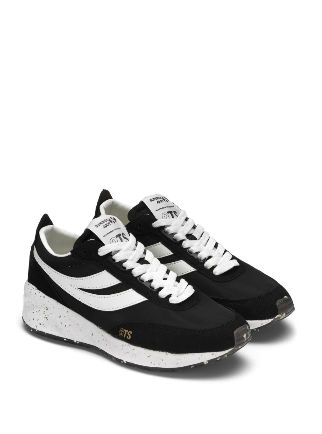 black and white casual sneaker