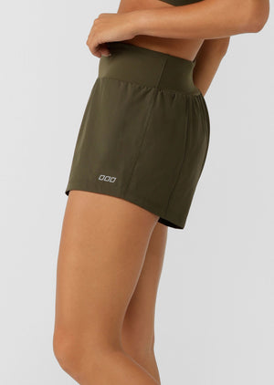 Stretch and Stride Shorts Luxury Green